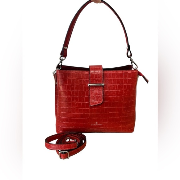 Chiara Ferretti red leather croc embossed box purse with two removable straps - Picture 3 of 13